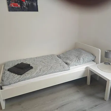 Апартаменты Work And 4 Schlafzimmer Neu Modernisiert Kueche Bad Wohnzimmer Terrasse