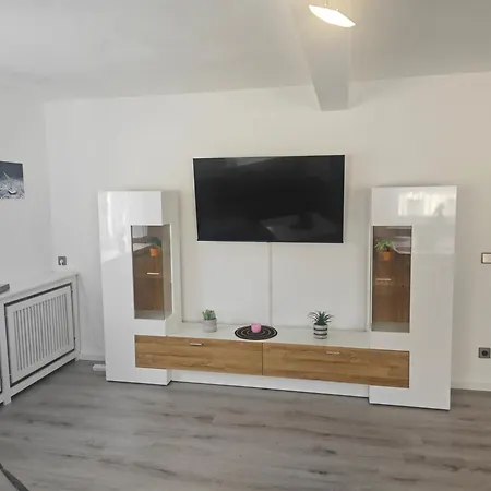 Апартаменты Work And 4 Schlafzimmer Neu Modernisiert Kueche Bad Wohnzimmer Terrasse *