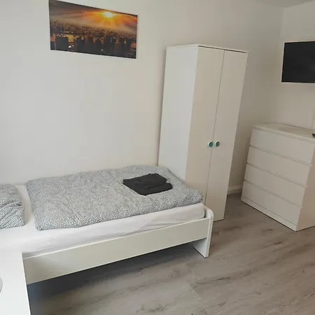 Апартаменты Work And 4 Schlafzimmer Neu Modernisiert Kueche Bad Wohnzimmer Terrasse Аттендорн