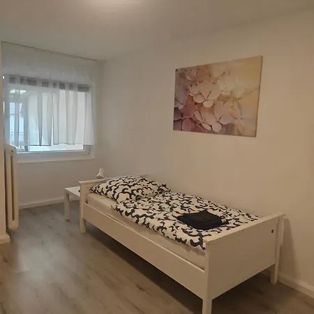 Work And 4 Schlafzimmer Neu Modernisiert Kueche Bad Wohnzimmer Terrasse Апартаменты Аттендорн