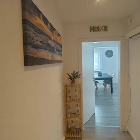 Апартаменты Work And 4 Schlafzimmer Neu Modernisiert Kueche Bad Wohnzimmer Terrasse