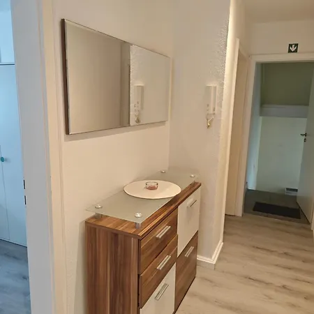 Апартаменты Work And 4 Schlafzimmer Neu Modernisiert Kueche Bad Wohnzimmer Terrasse