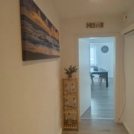 Work And 4 Schlafzimmer Neu Modernisiert Kueche Bad Wohnzimmer Terrasse Аттендорн