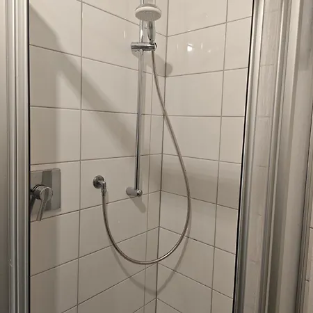 Work And 4 Schlafzimmer Neu Modernisiert Kueche Bad Wohnzimmer Terrasse * Аттендорн