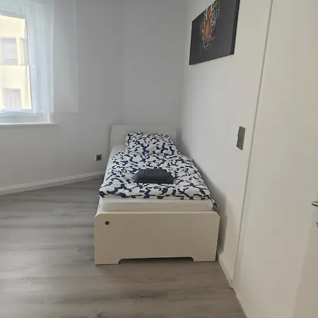 Work And 4 Schlafzimmer Neu Modernisiert Kueche Bad Wohnzimmer Terrasse Апартаменты Аттендорн