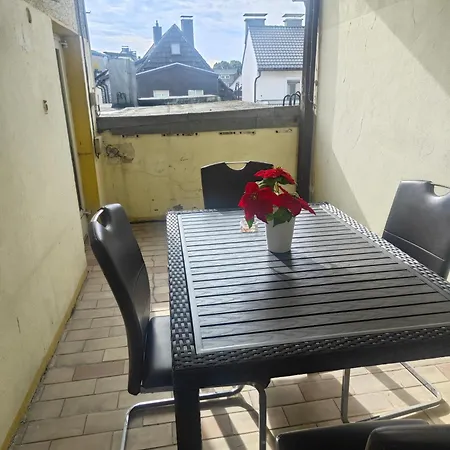 Апартаменты Work And 4 Schlafzimmer Neu Modernisiert Kueche Bad Wohnzimmer Terrasse *