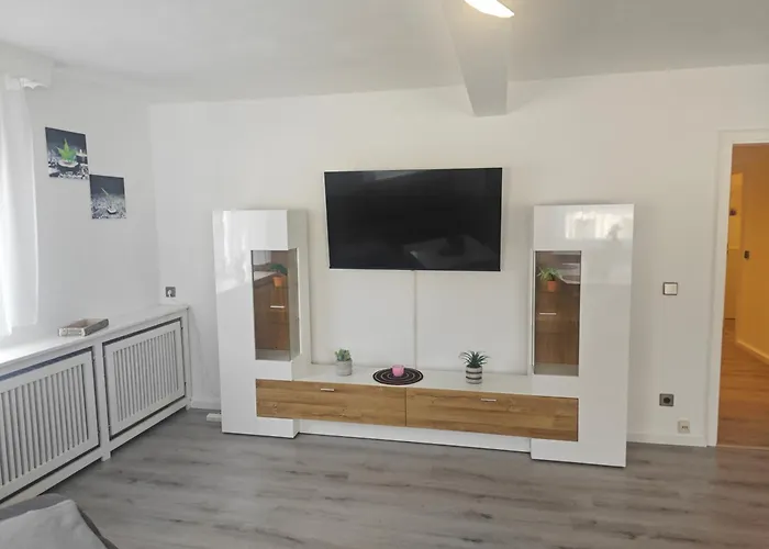 Διαμέρισμα Work And 4 Schlafzimmer Neu Modernisiert Kueche Bad Wohnzimmer Terrasse *