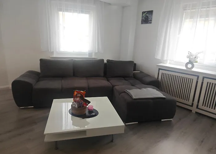 Work And 4 Schlafzimmer Neu Modernisiert Kueche Bad Wohnzimmer Terrasse *