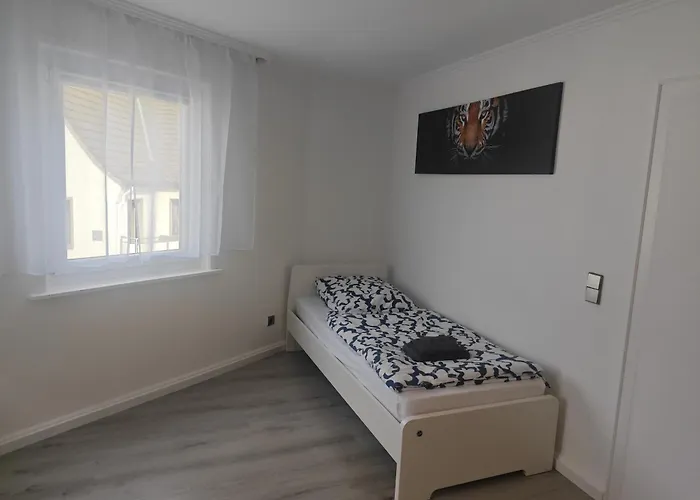 Work And 4 Schlafzimmer Neu Modernisiert Kueche Bad Wohnzimmer Terrasse Attendorn