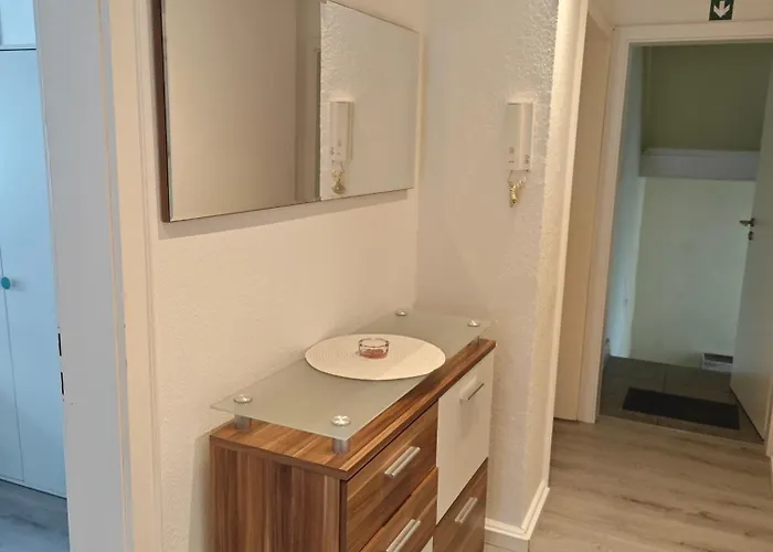 Διαμέρισμα Work And 4 Schlafzimmer Neu Modernisiert Kueche Bad Wohnzimmer Terrasse