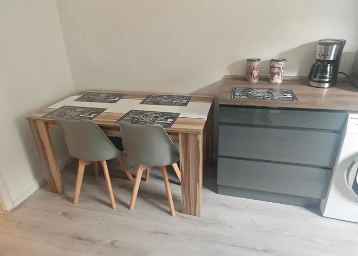 Work And 4 Schlafzimmer Neu Modernisiert Kueche Bad Wohnzimmer Terrasse